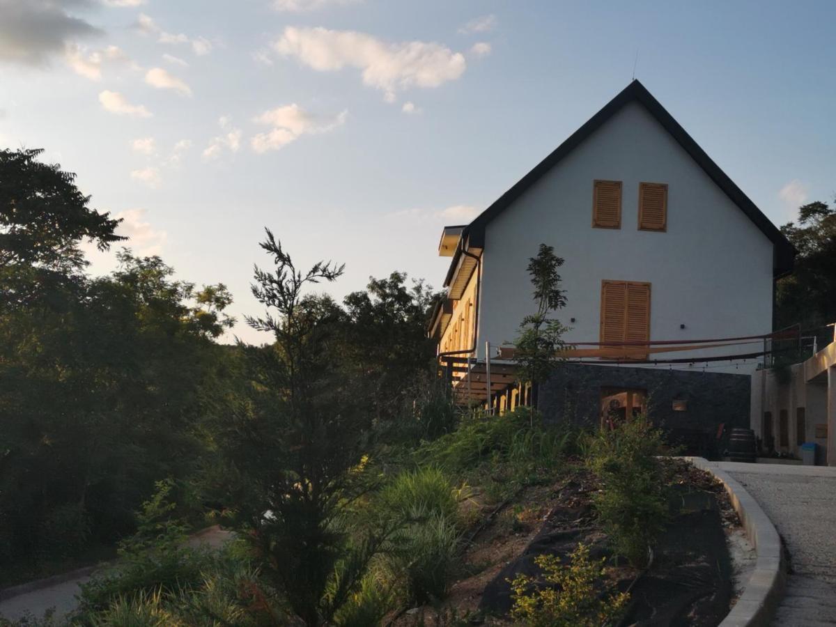 Illaberek Turistaház Sukoró Exterior foto